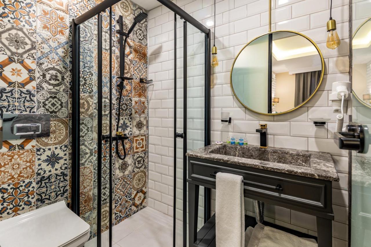 Interstar Hotel Istanbul Bagian luar foto