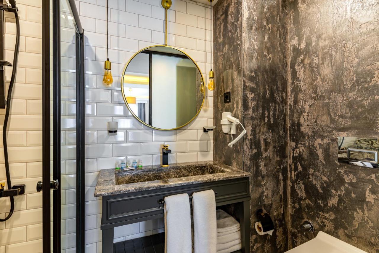 Interstar Hotel Istanbul Bagian luar foto